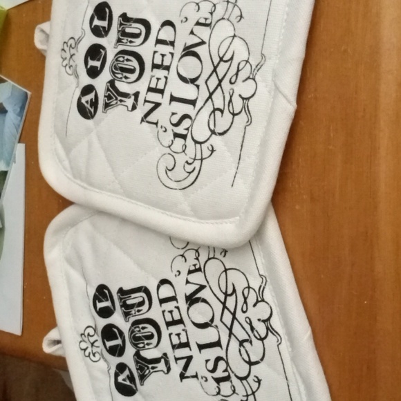 All You Need Is Love Set Of 2 Potholders - Picture 3 of 5